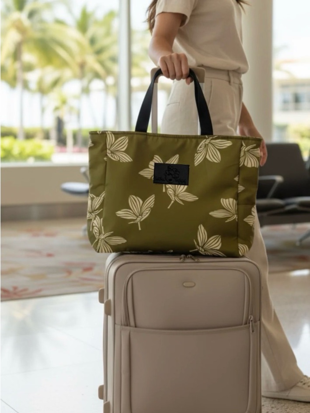 Leiohu Designs - Ki’ihele Tote in Plumeria Dream